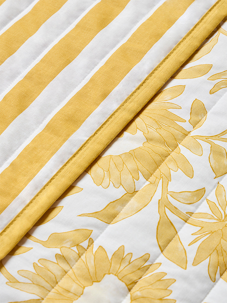 Westside Home Yellow Sunflower Reversible Quilted Queen Bed Comforter