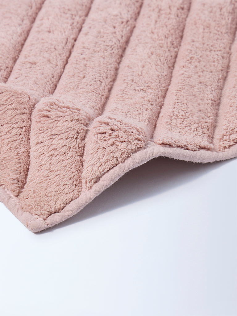 Westside Home Pink Diagonal Striped Bath Mat