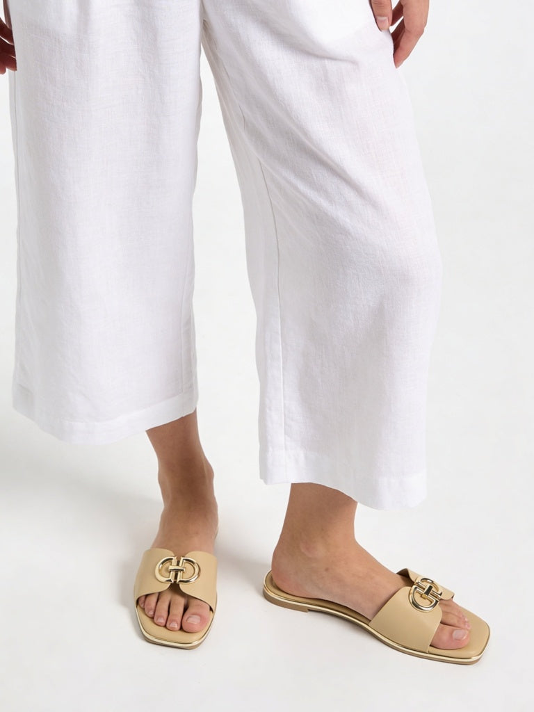LUNA BLU Beige Buckle Detailed Slides