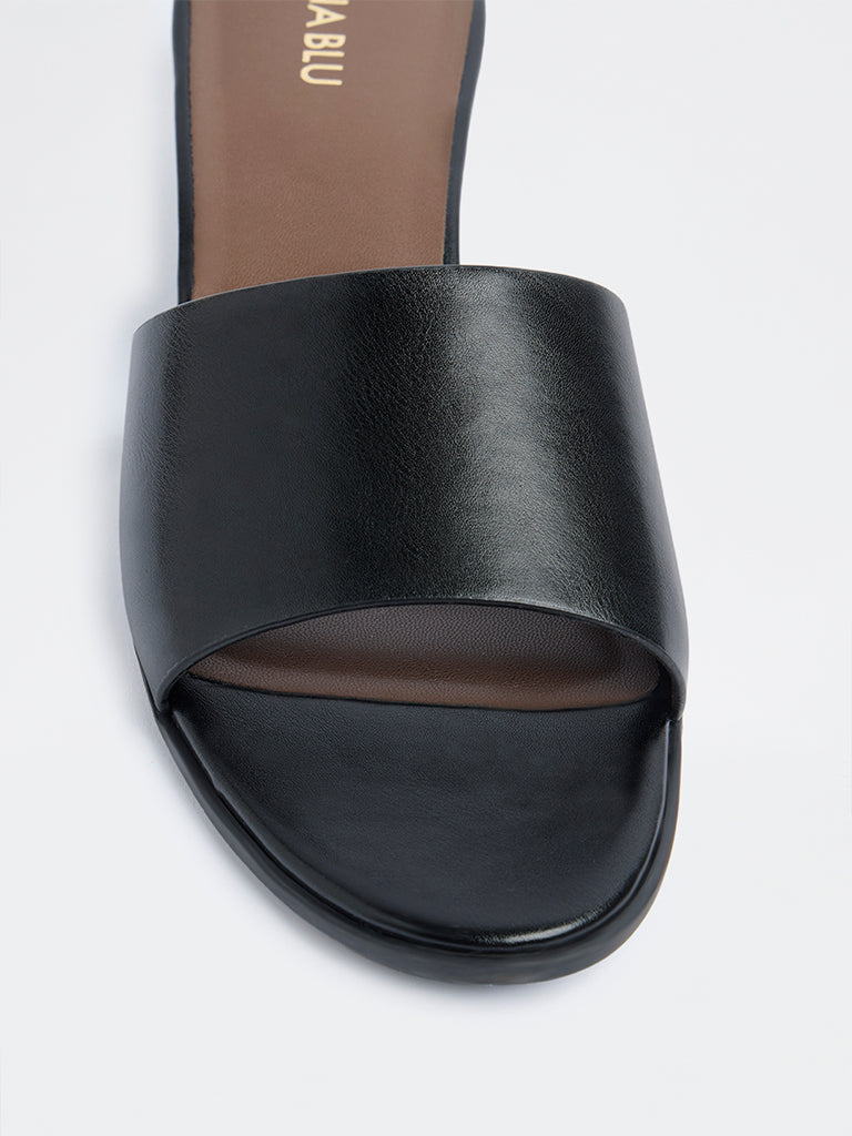 LUNA BLU Black Solid Heel Sandals