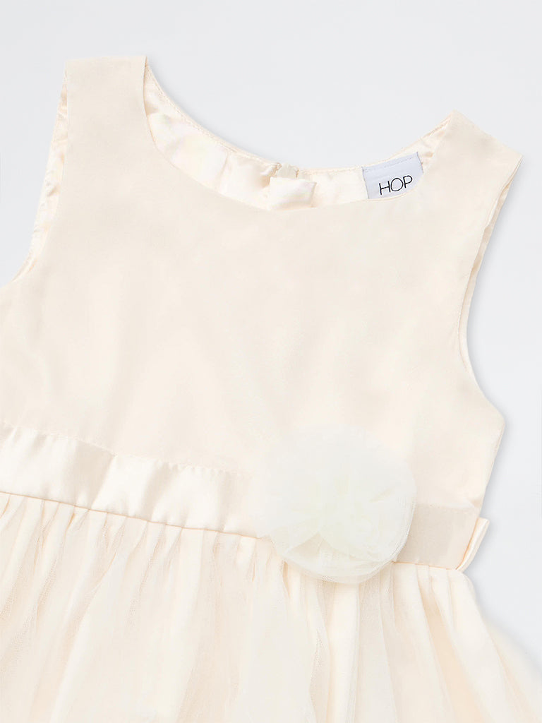 HOP Kids Girls Off-White Rosette-Detail Fit-and-Flare Dress
