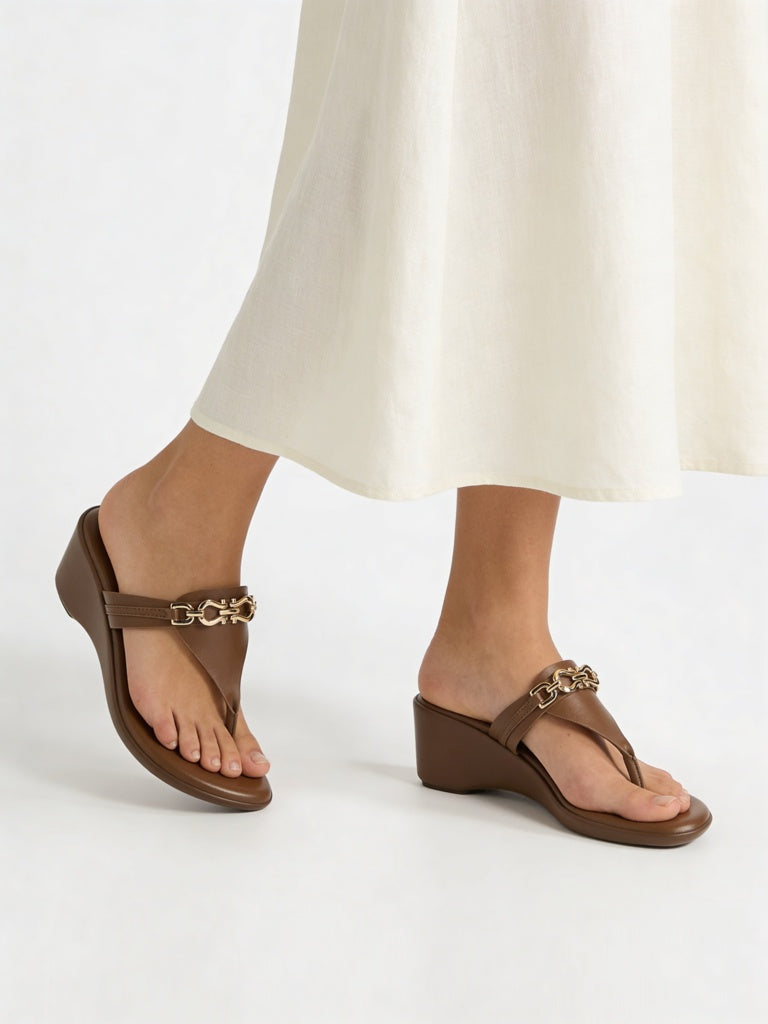 LUNA BLU Tan Chain-Detailed Comfort Sandals