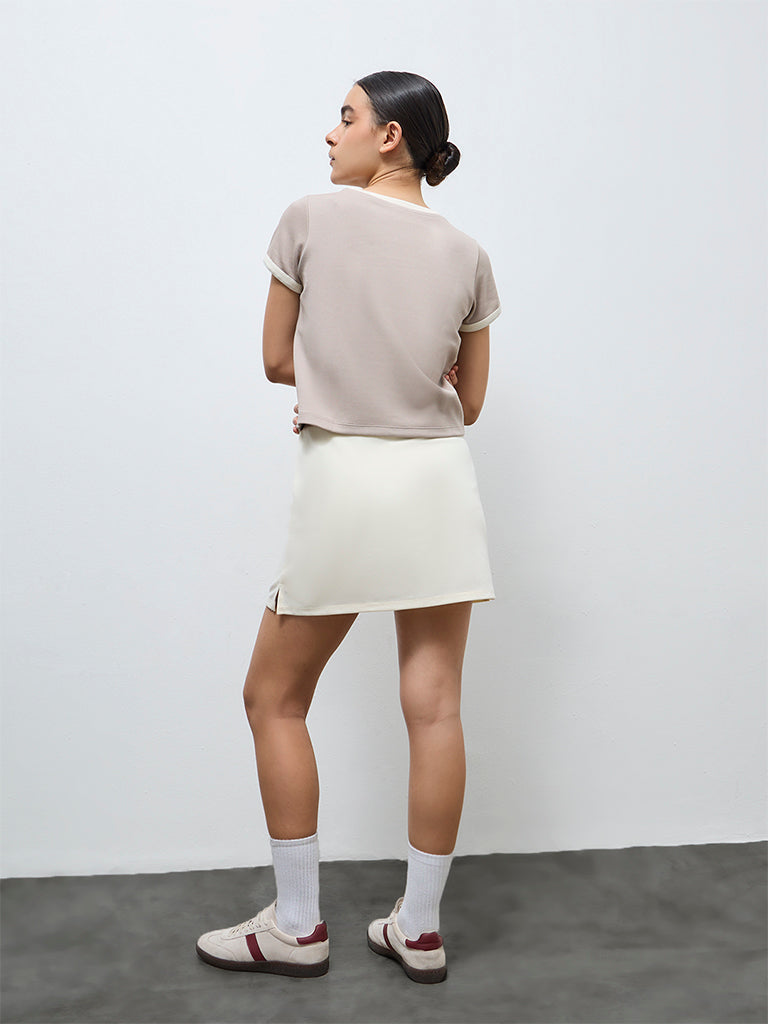 Nuoflexx Cream Solid High-Rise Skirt