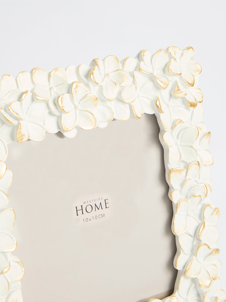 Westside Home White Resin Flower Photo Frame