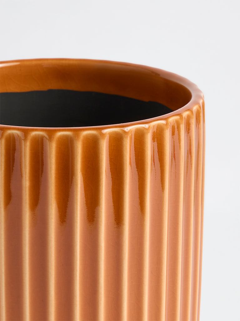 Westside Home Rust Ribbed Ceramic Planter