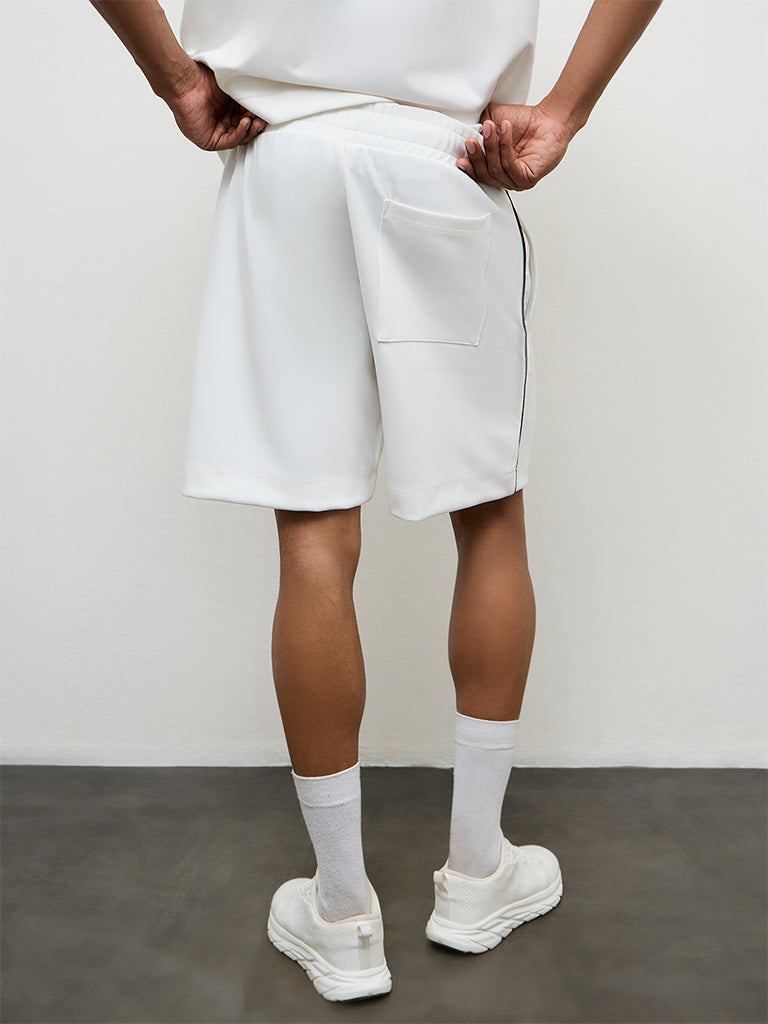 Nuoflexx Off-White Pipeline-Detail Relaxed Fit Mid-Rise Shorts