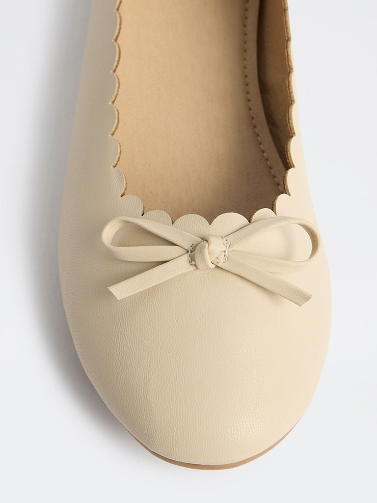 LUNA BLU Ivory Bow-Detailed Ballerinas