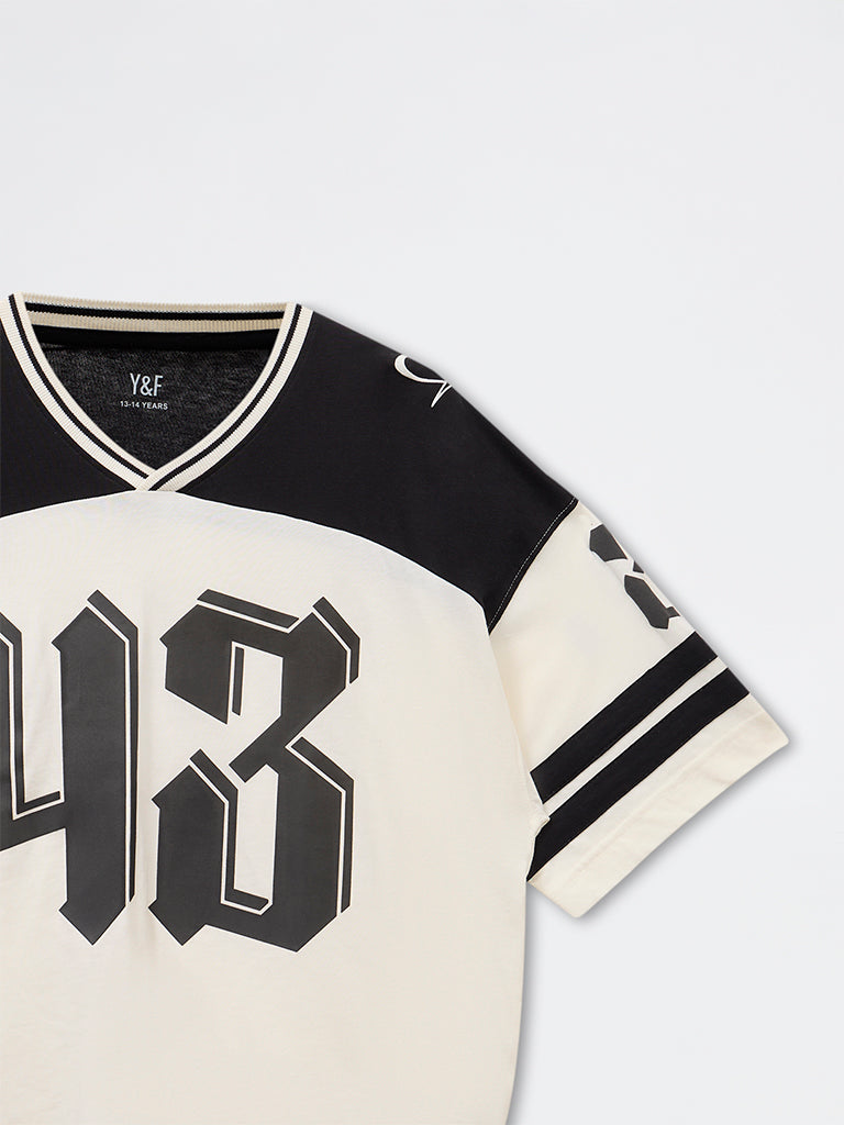 Boys Black Numerical Printed T-Shirt