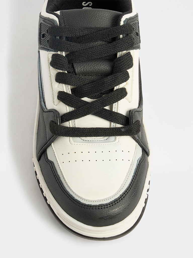 SOLEPLAY Black Colour-Blocked Lace-Up Sneakers