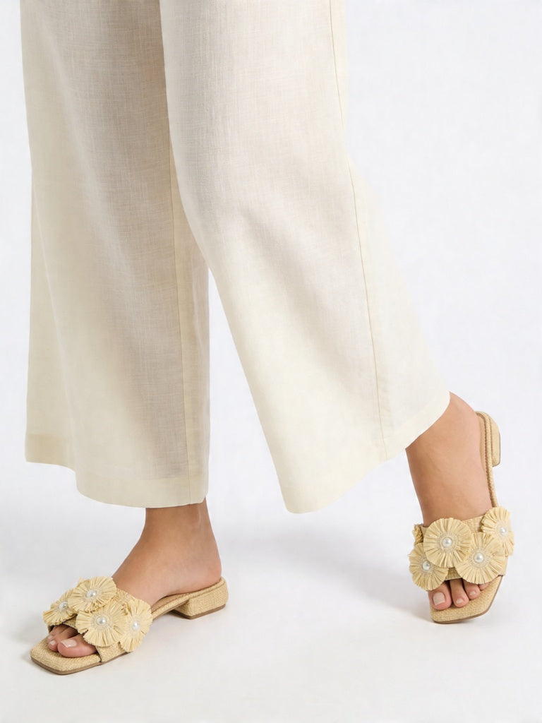 LUNA BLU Beige Floral Detailed Sandals