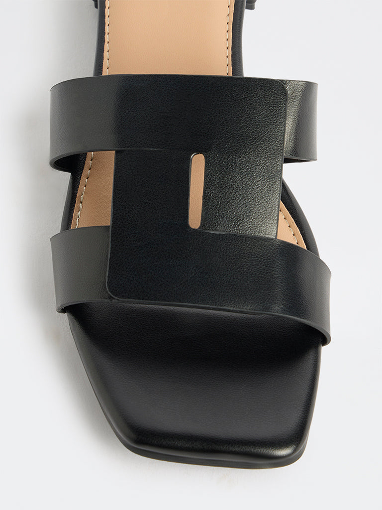 LUNA BLU Black Lock-Pattern Sandals