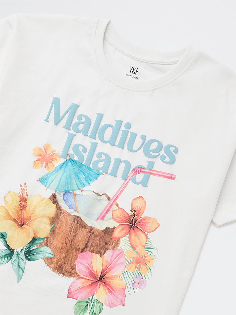 Girls White Graphic Printed Cotton T-Shirt