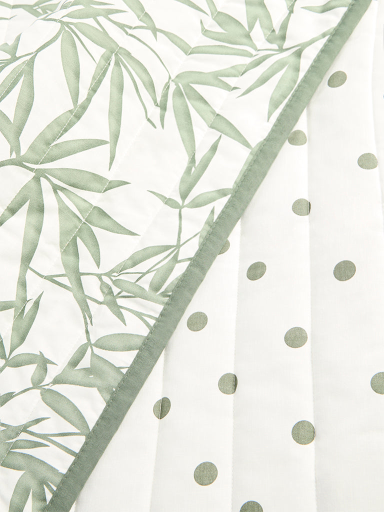 Westside Home Green Bamboo Leaf Reversible Queen Bed Comforter