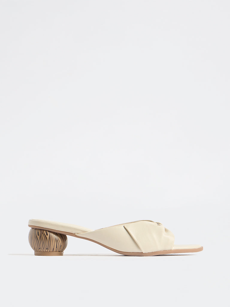 LUNA BLU Ivory Bow-Design Round-Heel Sandals