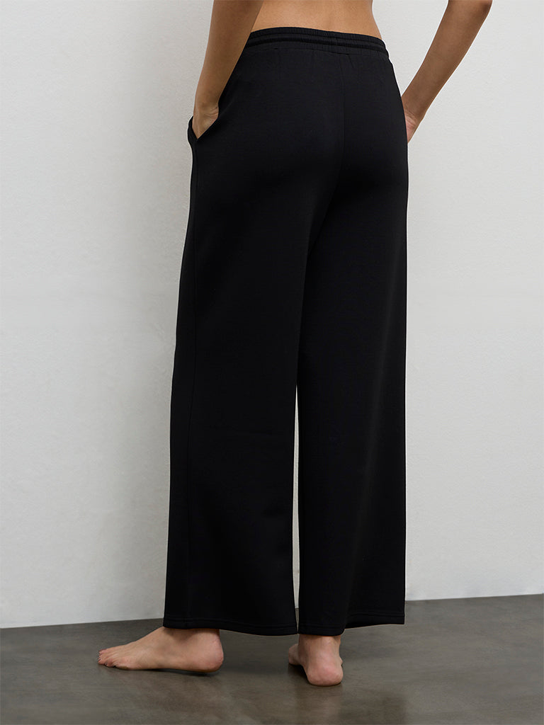 Nuoflexx Black Solid High-Rise Pants