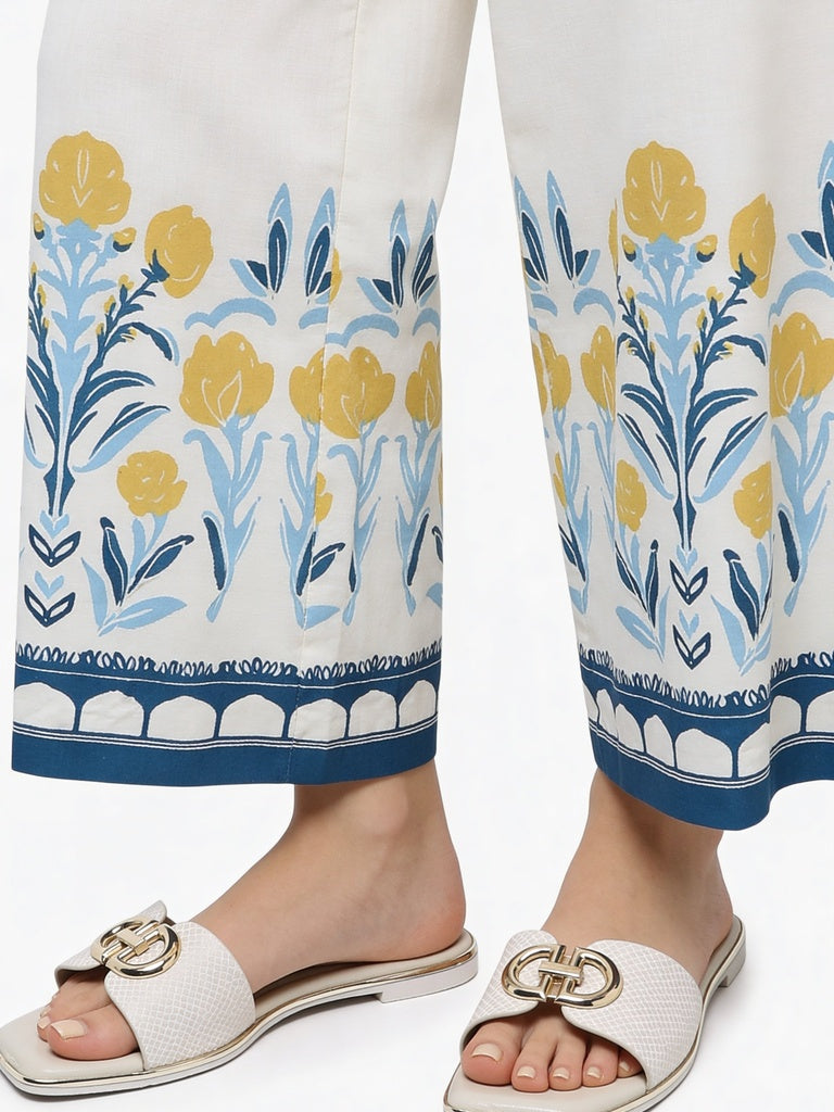 LUNA BLU Ivory Textured Detail Flat Sandals