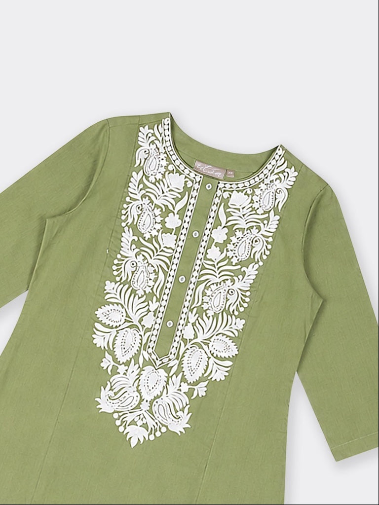 Utsa Green Floral Embroidered Cotton-Blend A-Line Kurta