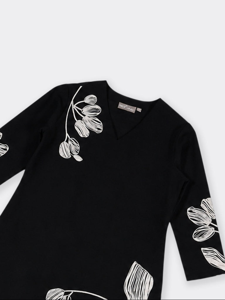 Utsa Black Floral Embroidered Cotton-Blend Kurta