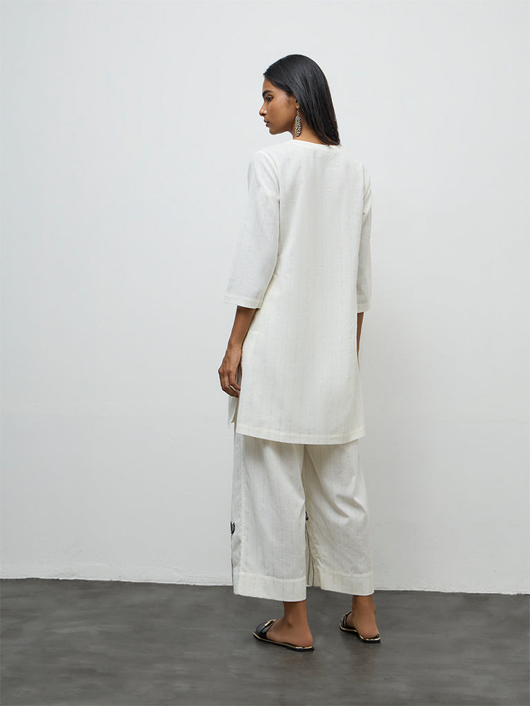 Utsa Off-White Floral Embroidered Cotton-Blend A-Line Kurta