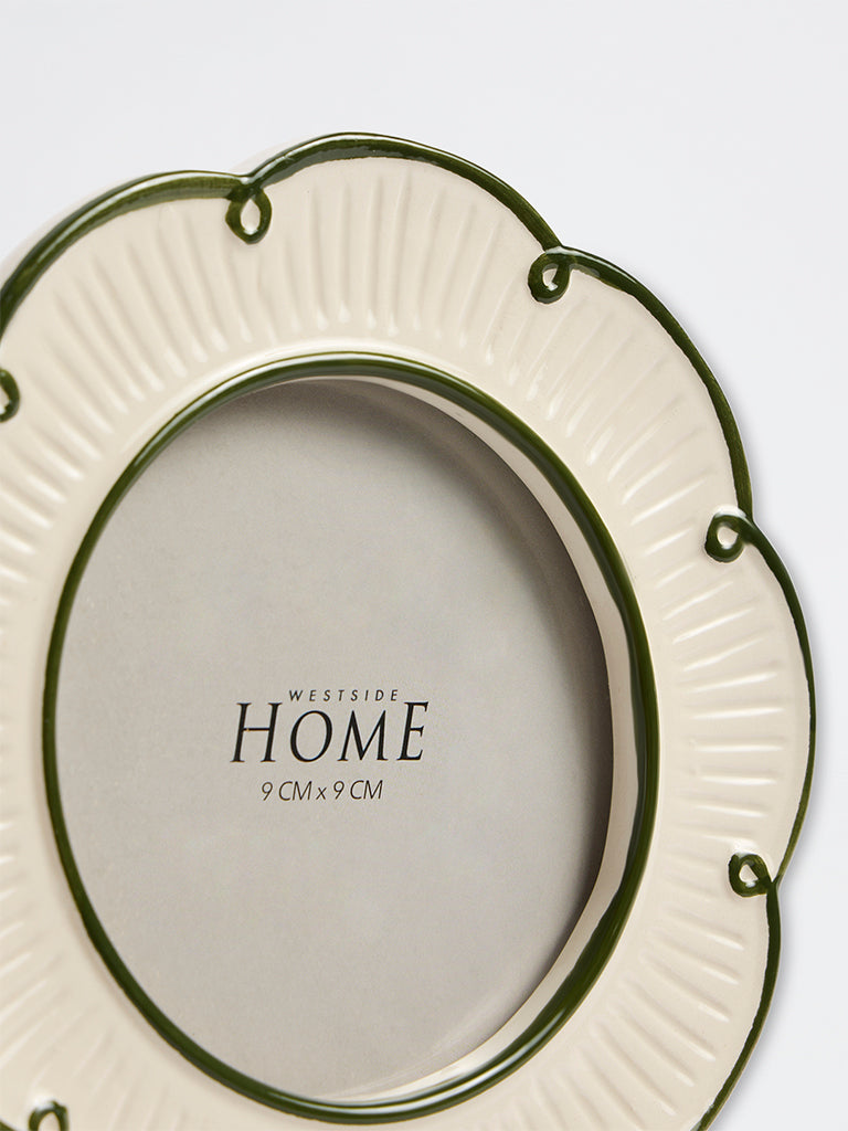 Westside Home Ivory Ceramic Ribbed Round Photo Frame