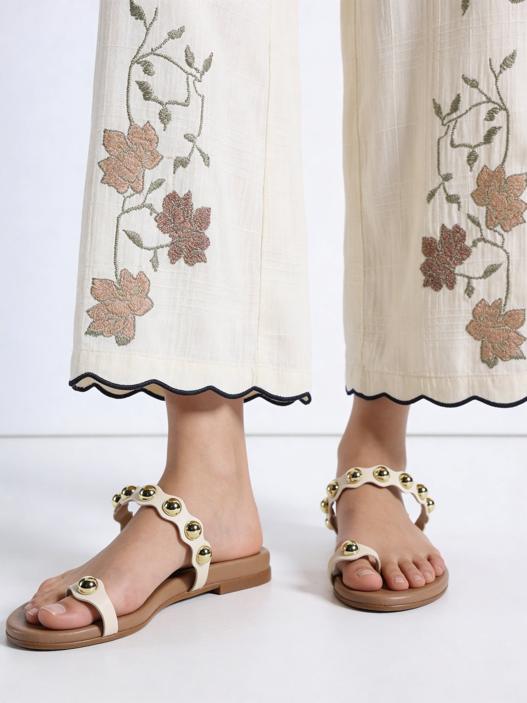 LUNA BLU Ivory Studded Toe Ring Sandals