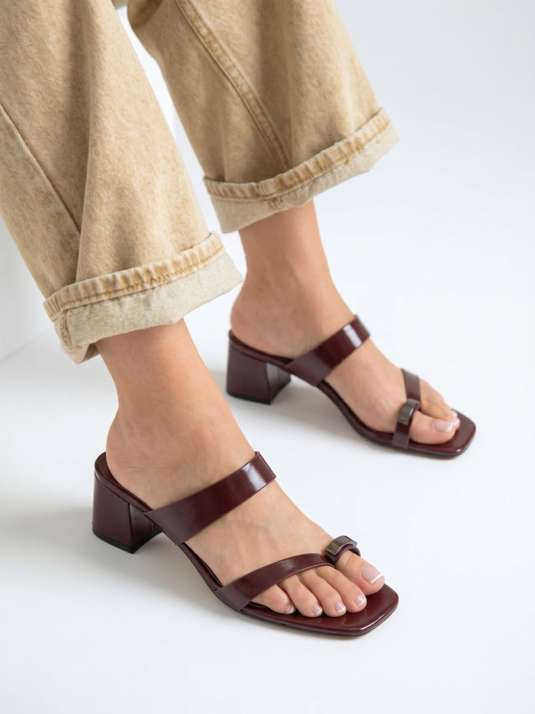 LUNA BLU Burgundy Toe-Ring Block Heel Sandals
