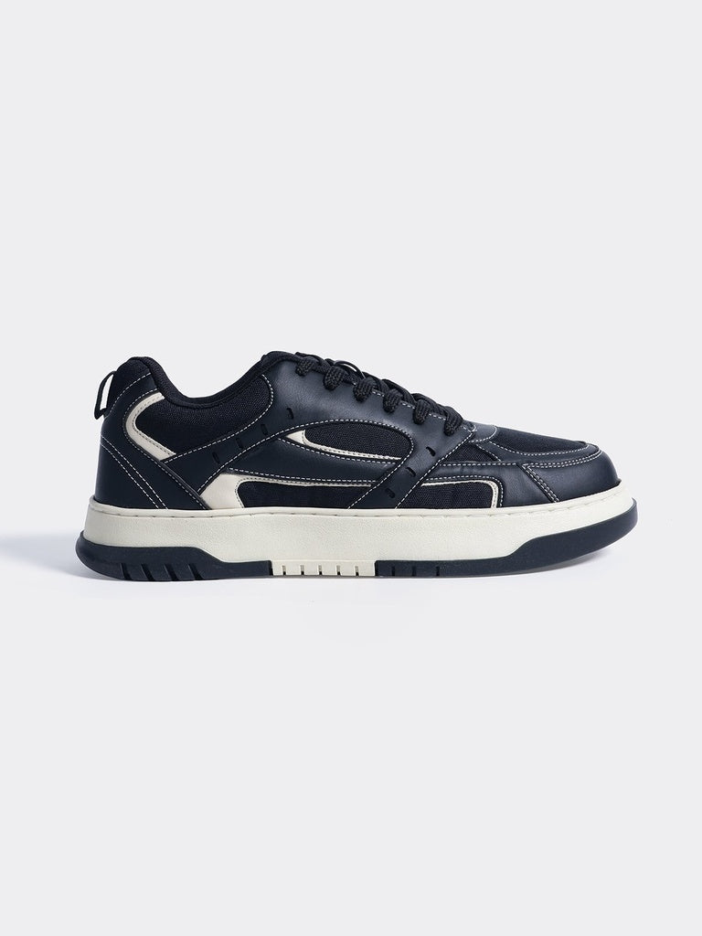 SOLEPLAY Black Sneakers
