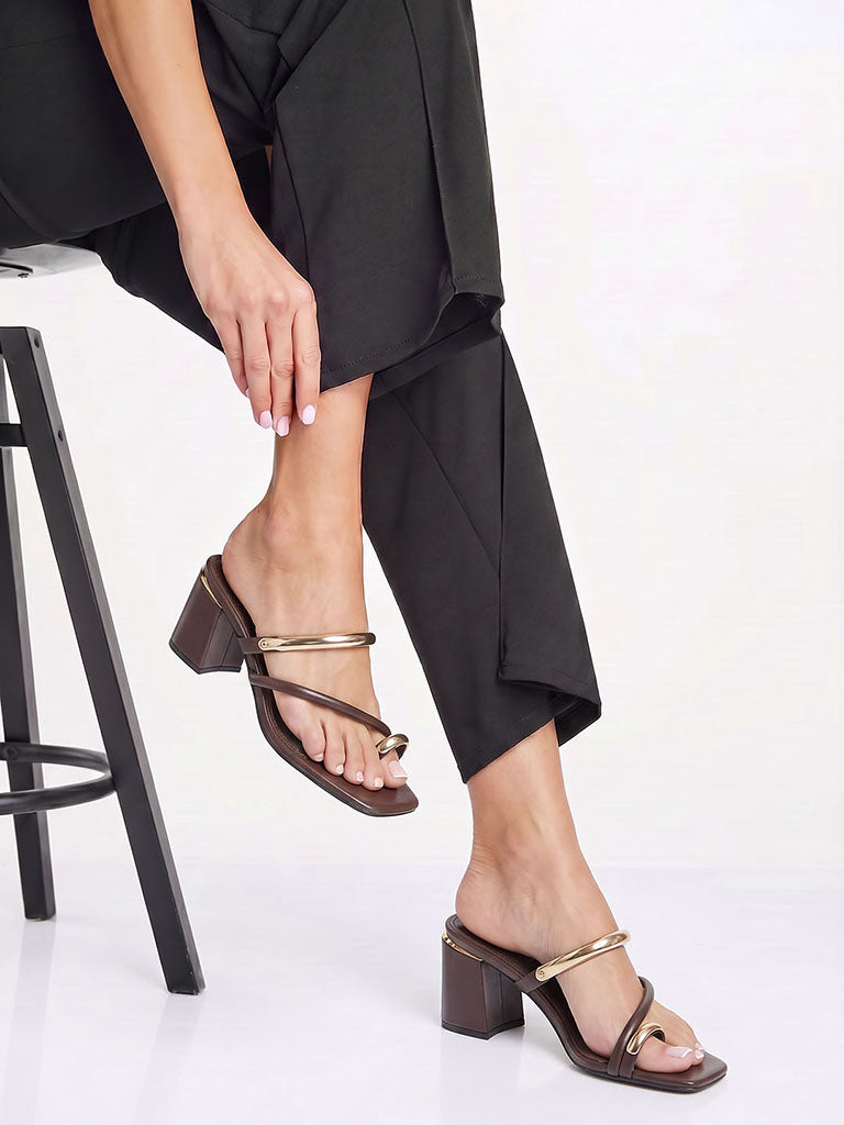 LUNA BLU Dark Brown Toe Ring Detail Block-Heel Sandals