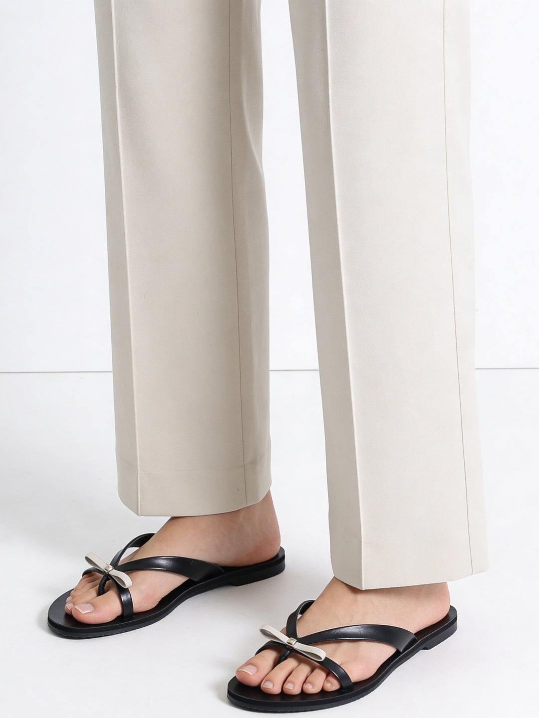 LUNA BLU Black Mini Bow Sandals