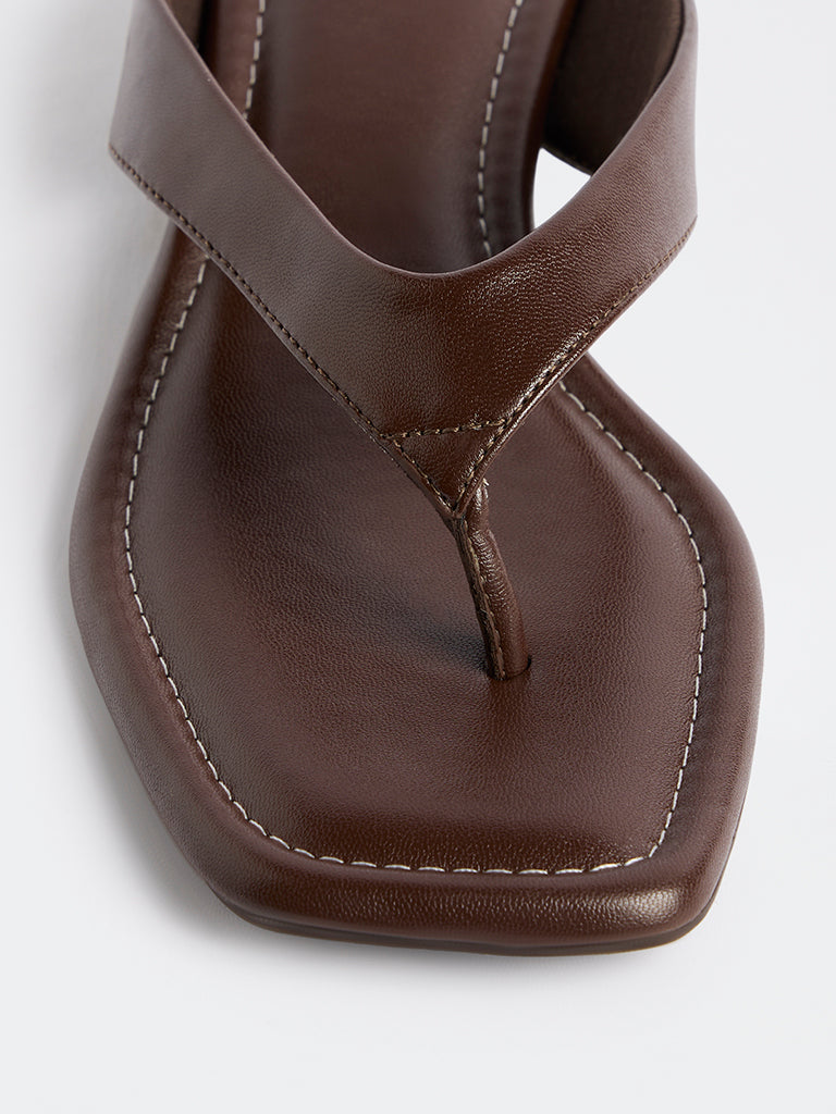 LUNA BLU Dark Brown Thong-Strap Sandals