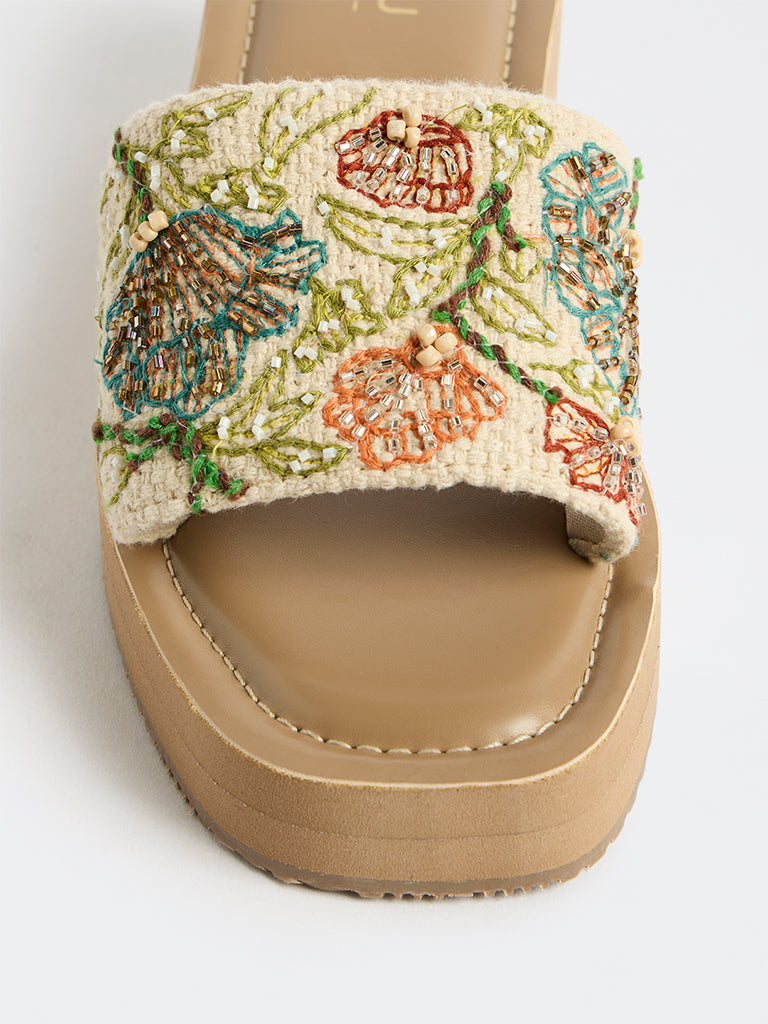 LUNA BLU Off-White Wedge Heel Sandals