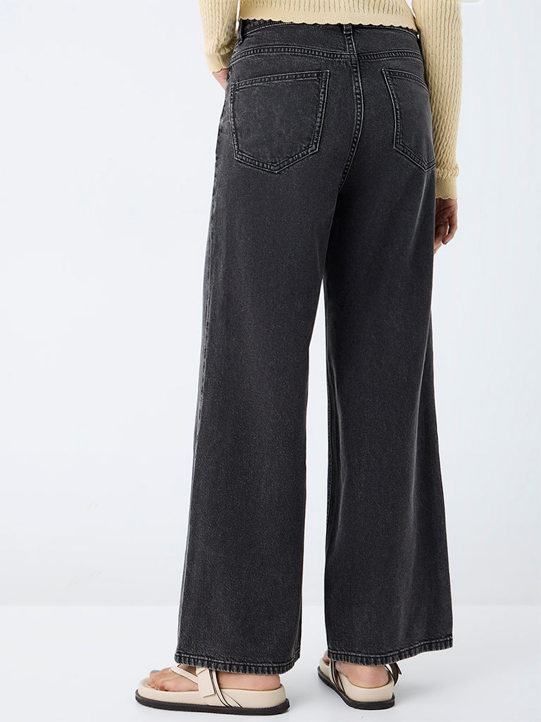Nuon Black Light Washed High-Rise Jeans