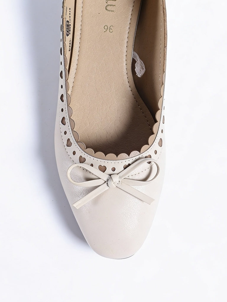 LUNA BLU Ivory Bow Detailed Scalloped Ballerinas