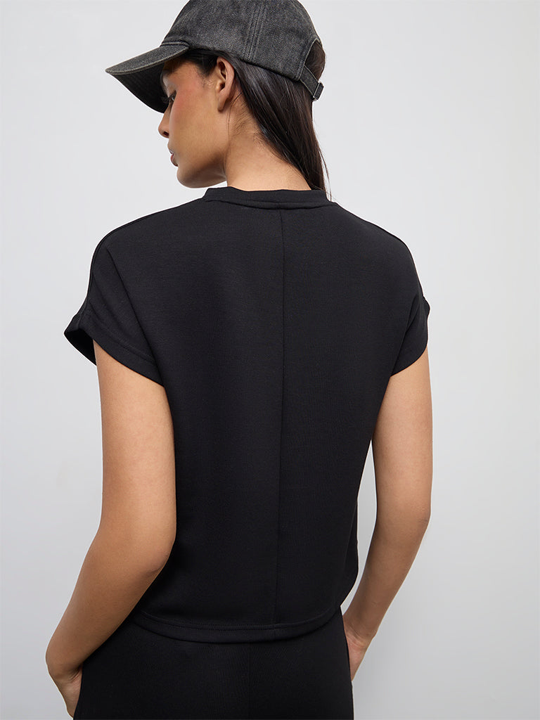 Nuoflexx Black Solid T-Shirt
