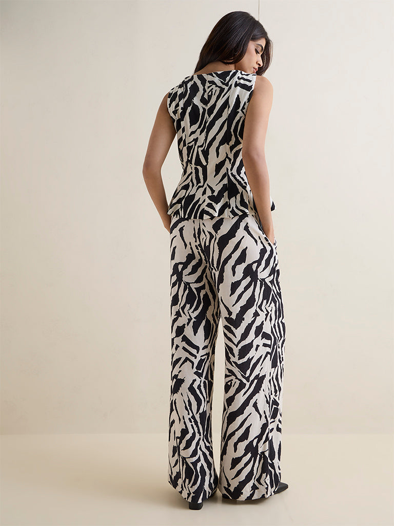 Wardrobe Black and White Zebra Printed High-Rise Trousers