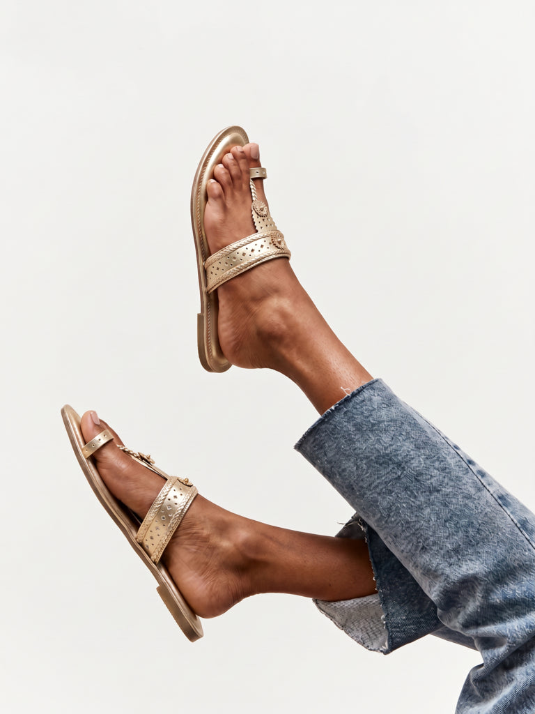 LUNA BLU Light Gold Kolhapuri Sandals