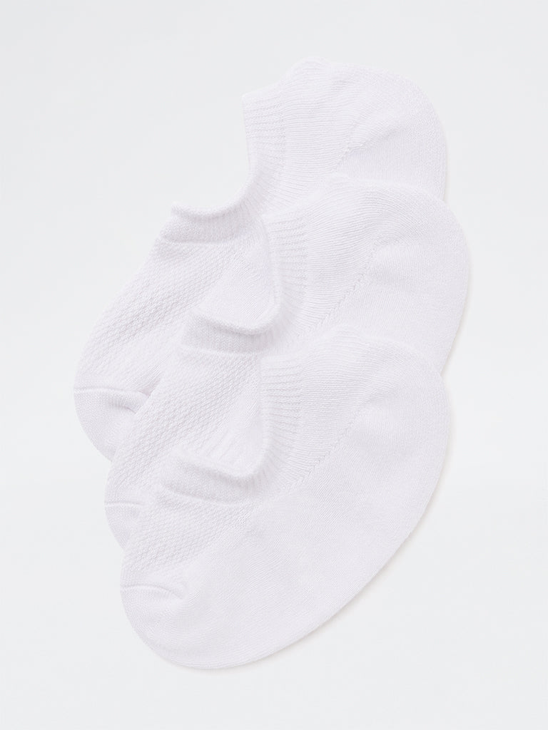 WES Lounge White Solid Cotton-Blend Sneaker Socks - Pack of 3