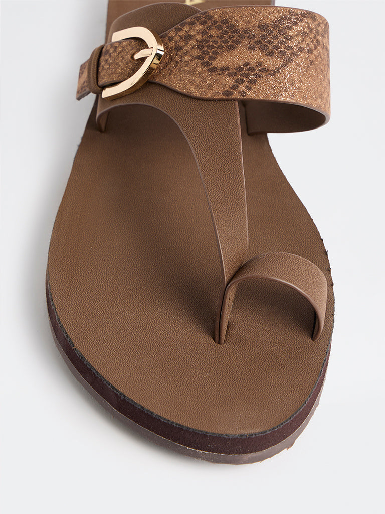 LUNA BLU Brown Toe-Ring Sandals