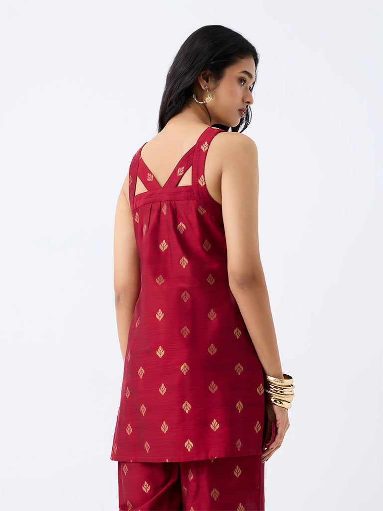 Utsa Red Zari Embroidered Straight Kurti