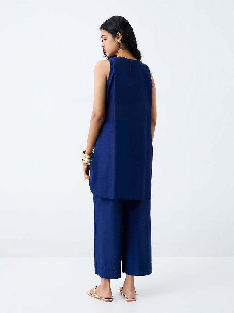 Utsa Blue Foliage Embroidered Straight Kurta