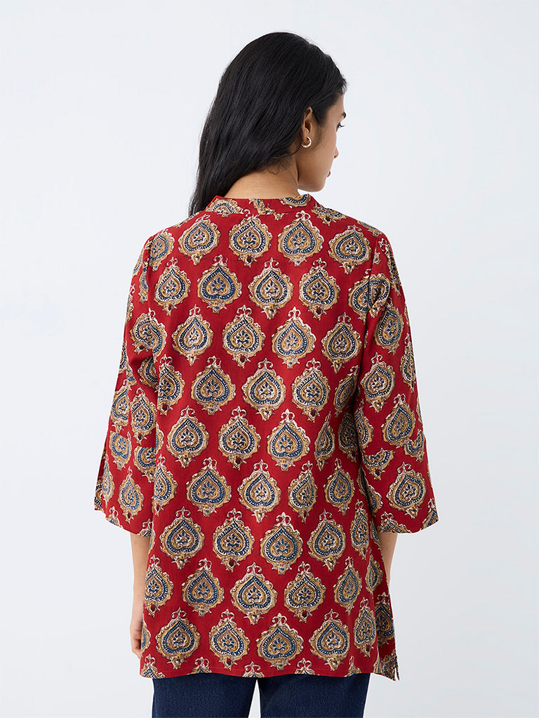 Utsa Red Paisley Printed Kurti