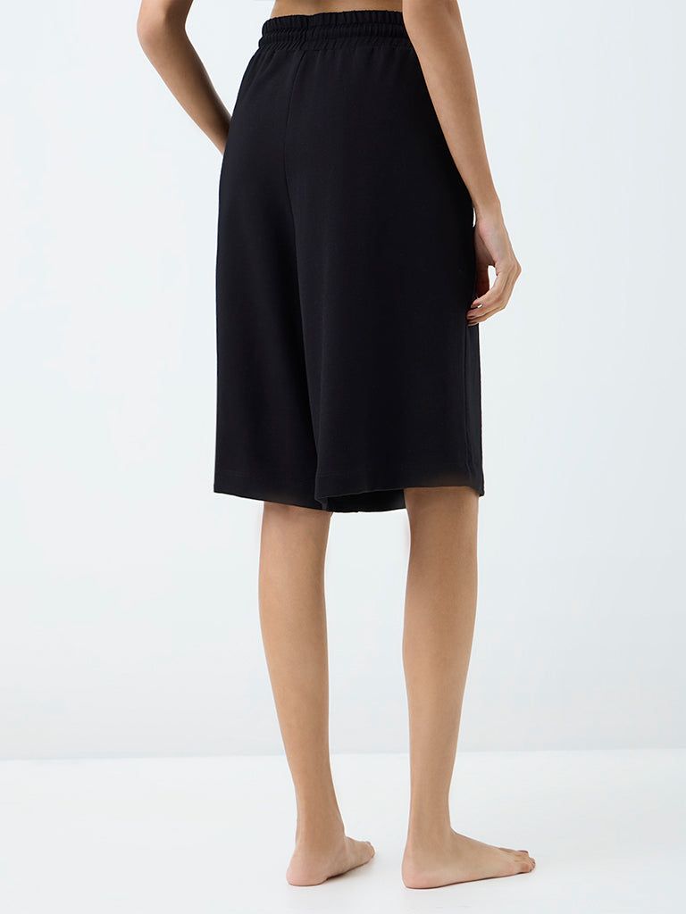 Superstar Black Solid High-Rise Cotton-Blend Jorts