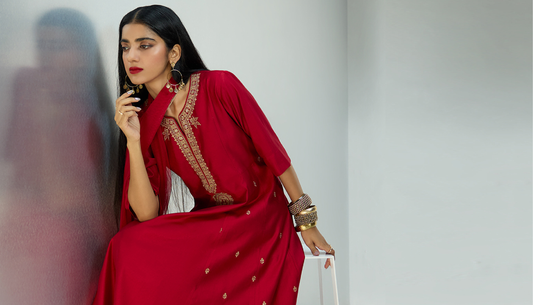 Master the art of styling red with Westside’s festive and casual collection. From bold sarees and co-ords to sharp red kurtas and shirts, own every room with confidence.