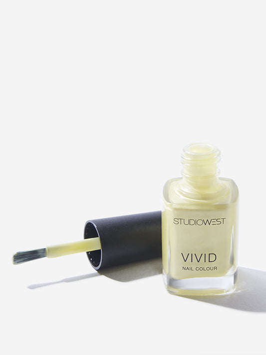 Studiowest Yellow Vivid Shine Y02 Nail Colour - 9 ML