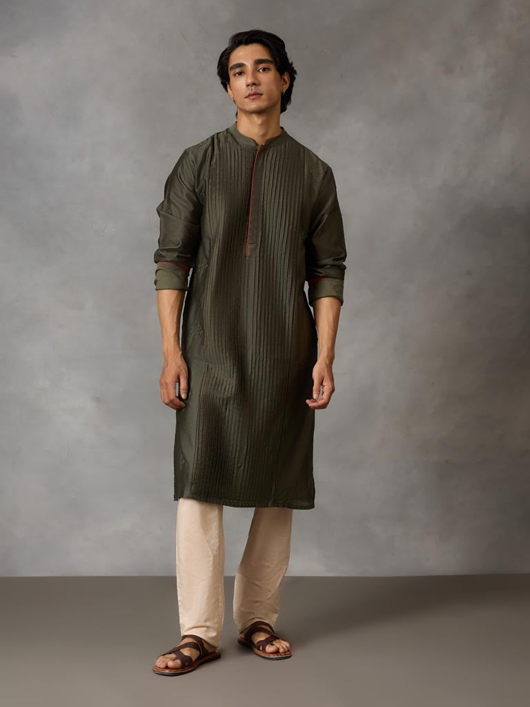 Panelled Pleat Kurta Set - Olive