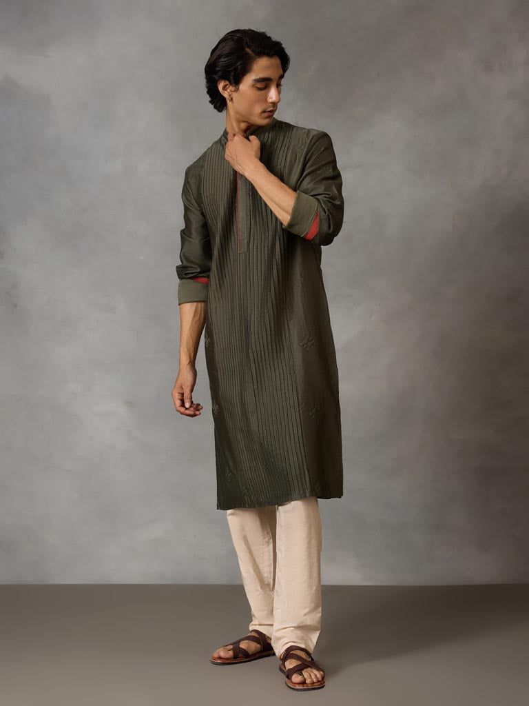 Panelled Pleat Kurta Set - Olive