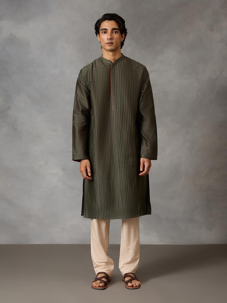 Panelled Pleat Kurta Set - Olive
