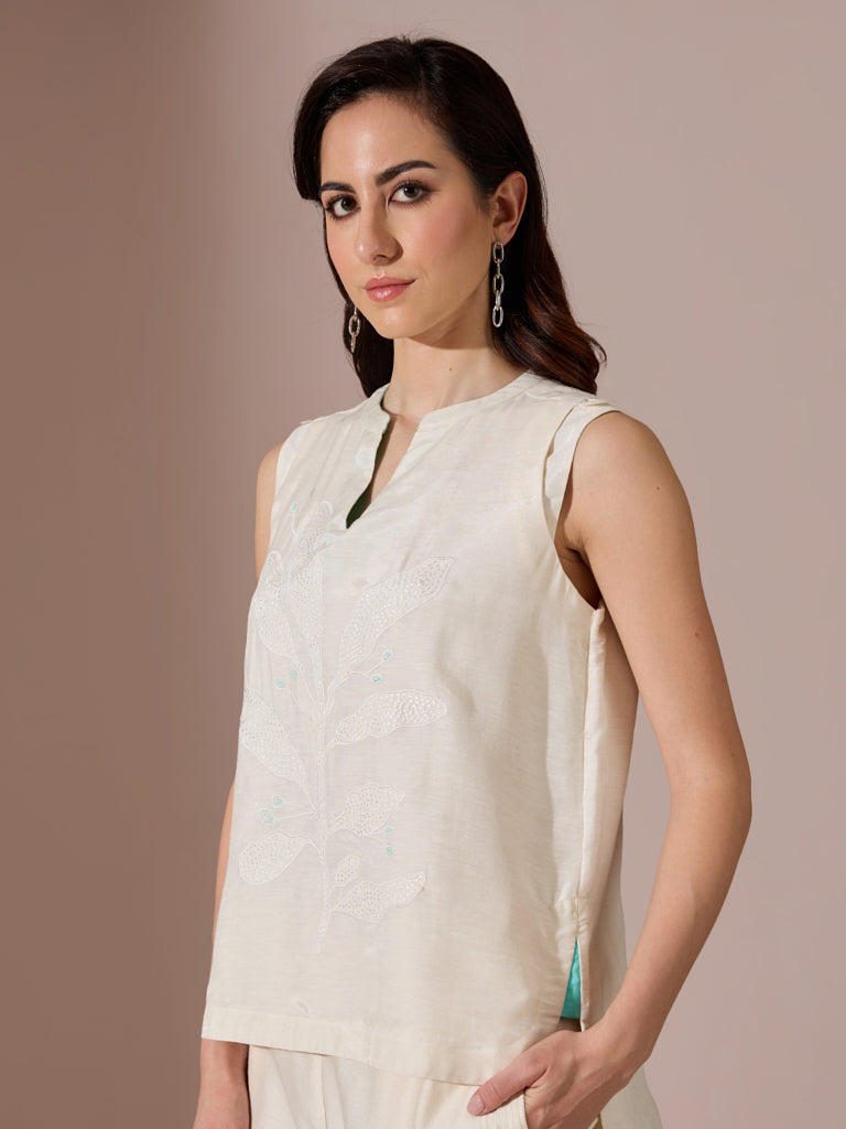 Tonal Embroidered Top – White