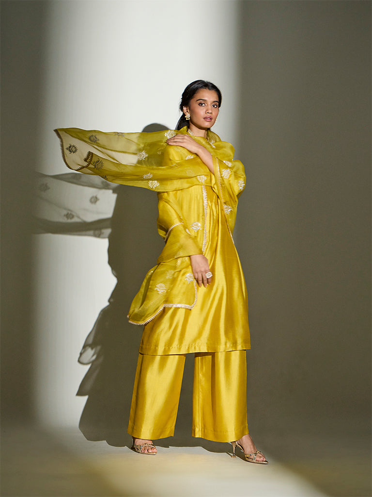 Pintuck-Detail Kurta Set – Lime Yellow