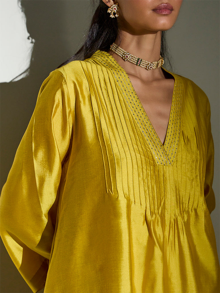 Pintuck-Detail Kurta Set – Lime Yellow